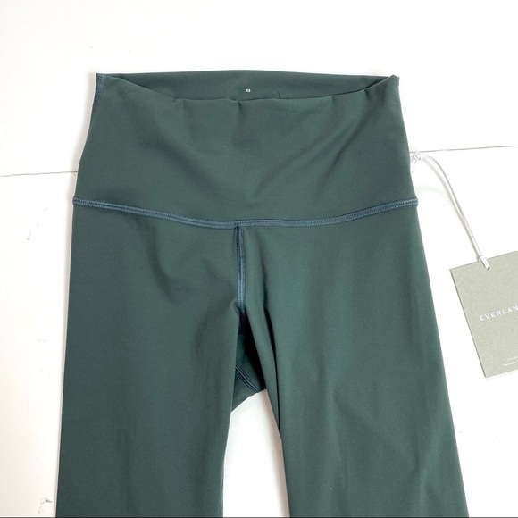 EVERLANE The Perform Ankle Leggings in Pine Green New with Tags - Picture 4 of 10